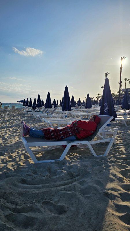 Kipar, Nissi beach, funny